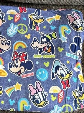 Little Sleepies Mickey & Friends Cloud Blanket